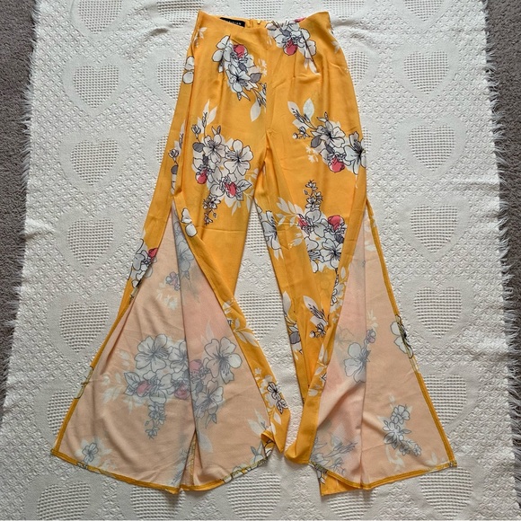 $5 or 3/$10 Yellow Floral Matching Set, Size 6 - Picture 6 of 7